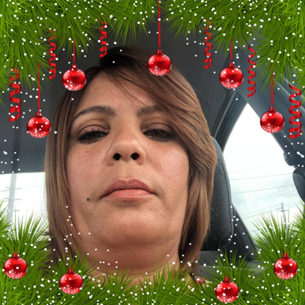 Meet your Posher, Dinorah